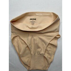 Skims S/M High-Waist Briefs Nylon/Spandex Nude